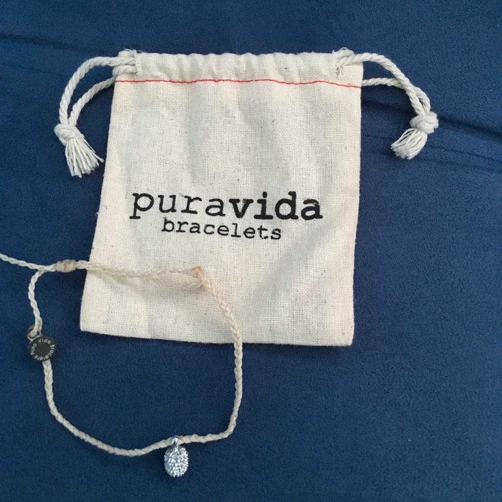 Silver Pinecone Vanilla